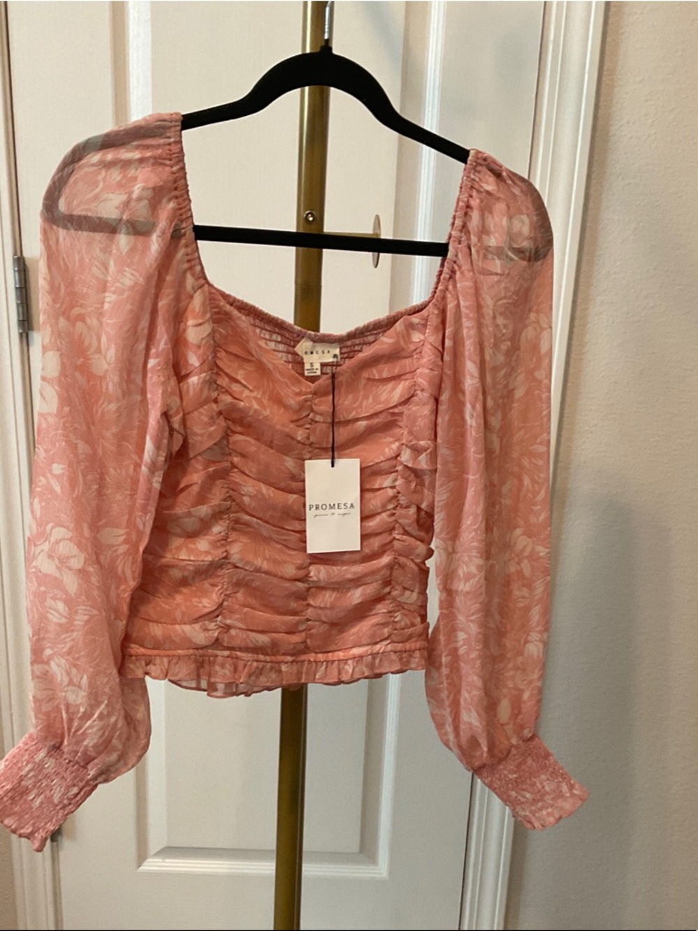 Promesa Dusty Pink Ruched Long-Sleeve Floral Crop Top